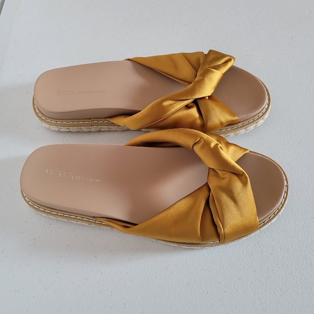 NIB BCBG Essina Golden Yellow Espadrille Flat Sandals - Picture 4 of 8